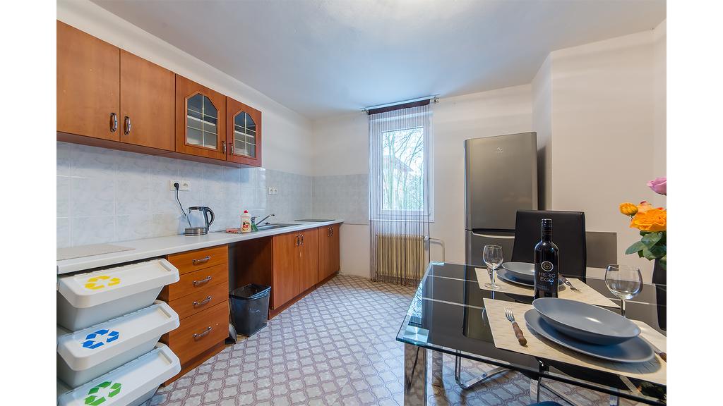 Apartman Vrane Vrané nad Vltavou Екстериор снимка