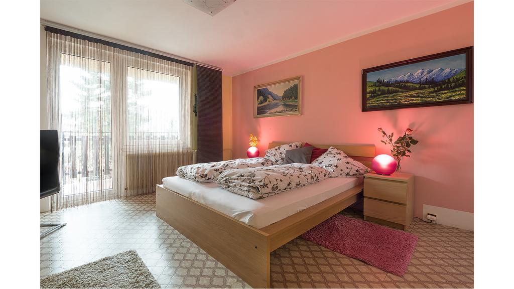 Apartman Vrane Vrané nad Vltavou Екстериор снимка